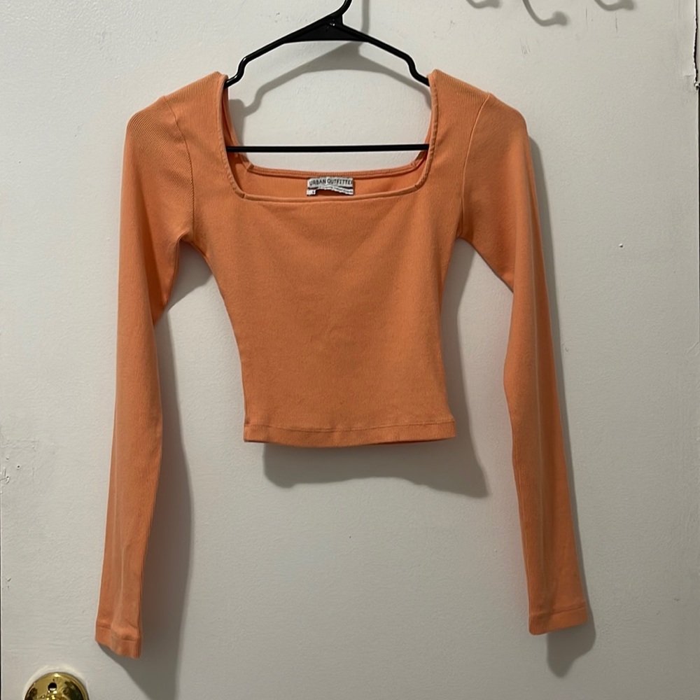 URBAN OUTFITTERS long-sleeve cropped top
